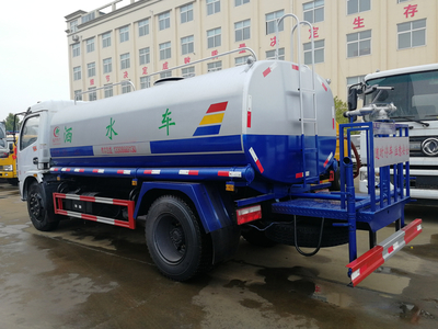 東風(fēng)多利卡10方灑水車(chē) 一款多功能的市政搶險(xiǎn)與環(huán)衛(wèi)主力車(chē)型